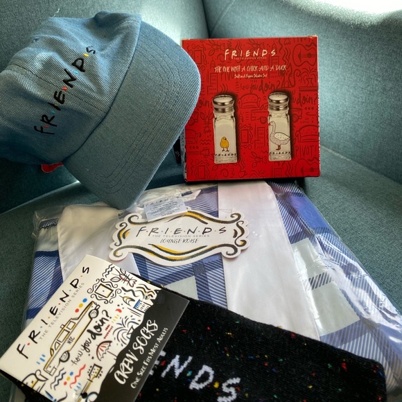 FRIENDS Merch Pack Bundle - Picture 2 of 6